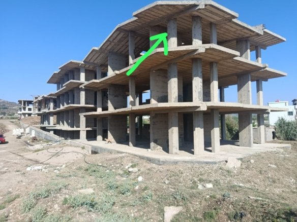 For sale – Chalet under construction, first row, within the Amrit Chalets complex – Tartous – overlooking the beach – sandy beach – 25m from the sea.